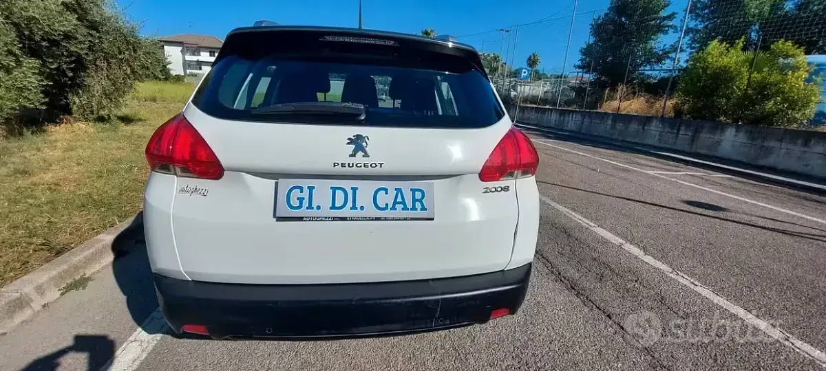 Usata Peugeot 2008 82 CV (60 kW) 2015 Bianco SUV