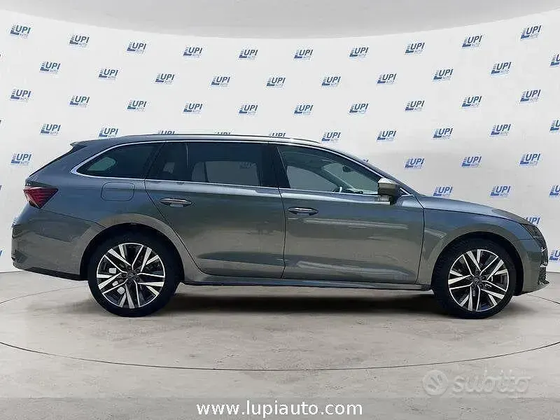 Nuova Skoda Octavia Style 150 CV (110 kW) 2025 Grigio Station wagon