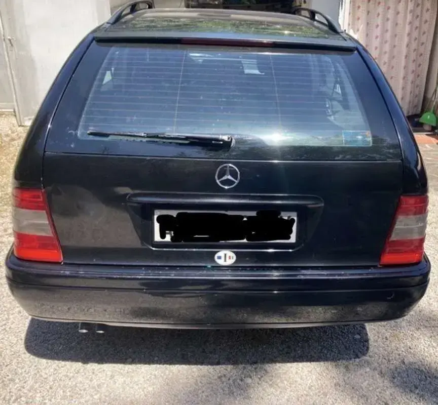 Usata Mercedes C250 150 CV (110 kW) 1996 Station wagon