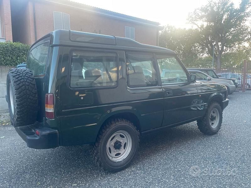 Usata Land Rover Discovery S 113 CV (83 kW) 1991 Verde SUV