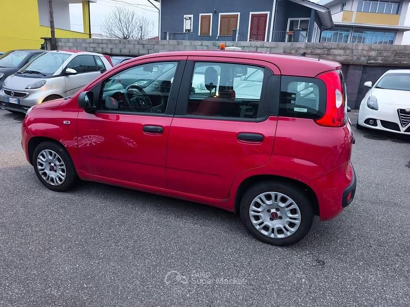 Usata Fiat Panda 69 CV (50 kW) 2016 Rosso Berlina