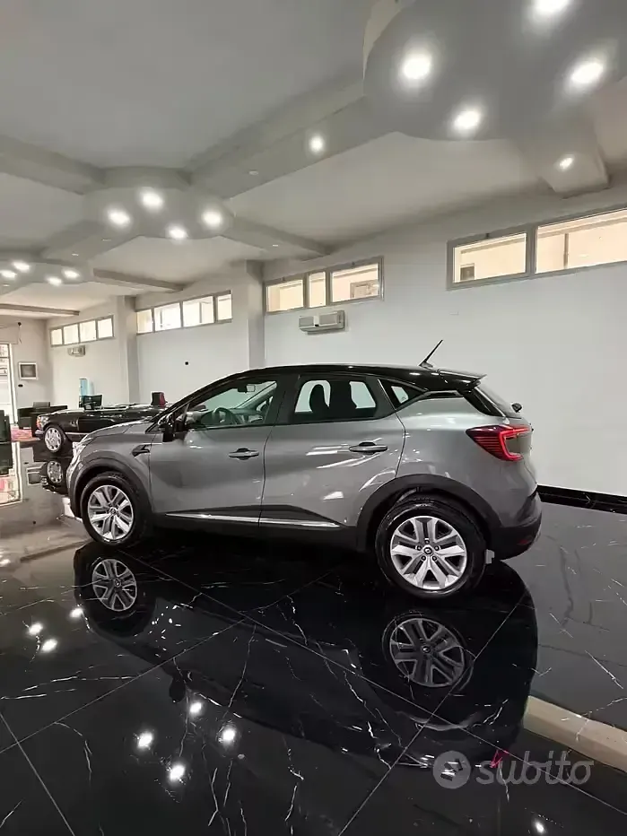 Usata Renault Captur Intens 95 CV (69 kW) 2019 Grigio SUV