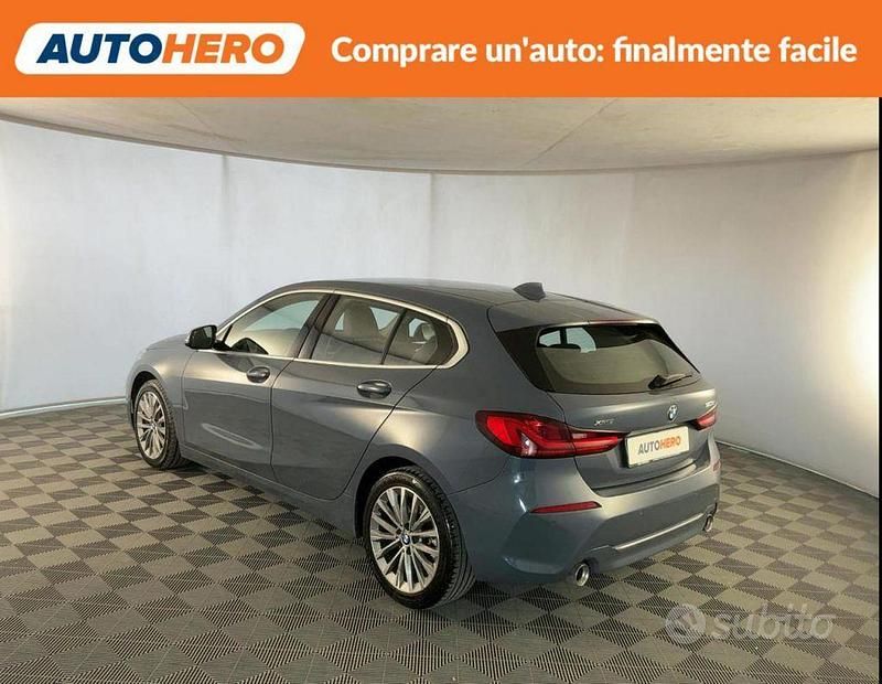 Usata BMW 120 Luxury Line 190 CV (139 kW) 2019 Grigio Utilitaria