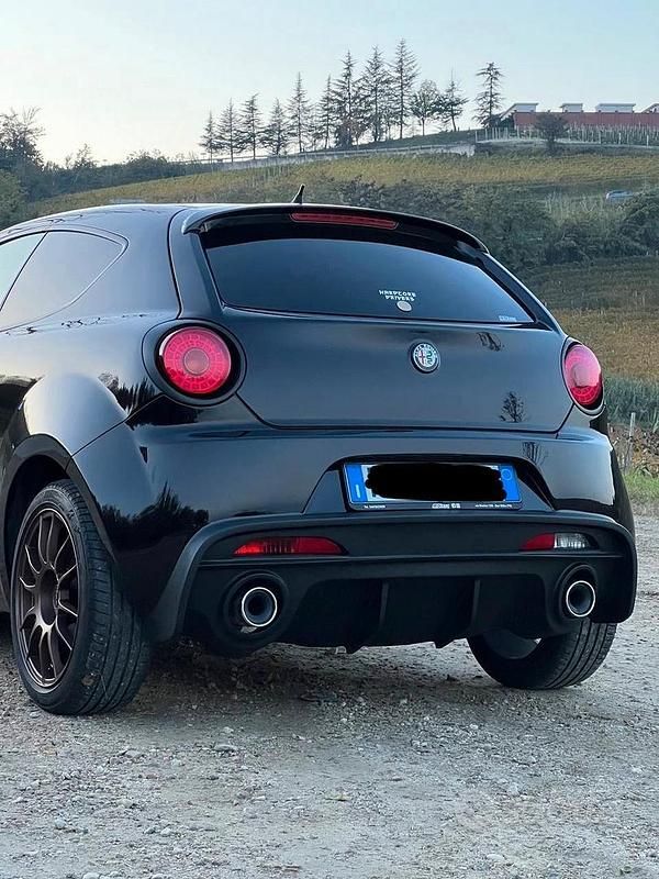 Usata Alfa Romeo MiTo Super 95 CV (69 kW) 2018 Nero Utilitaria