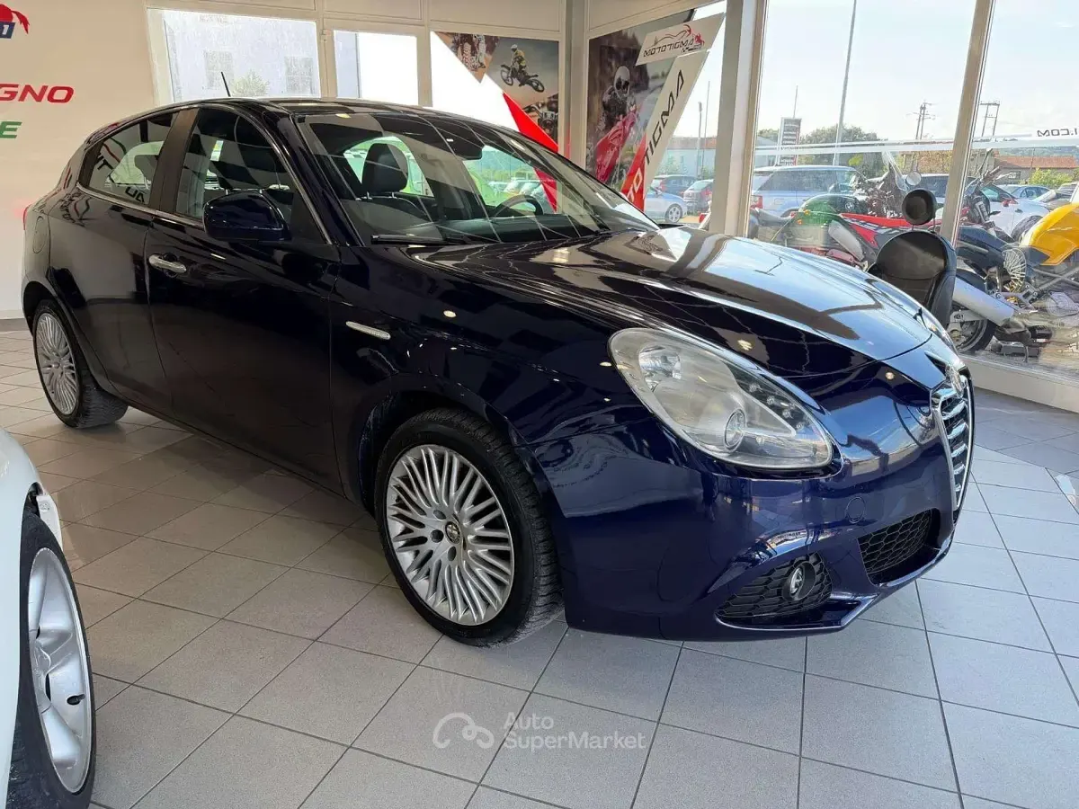 Usata Alfa Romeo Giulietta Progression 105 CV (77 kW) 2012 Blu/azzurro Utilitaria