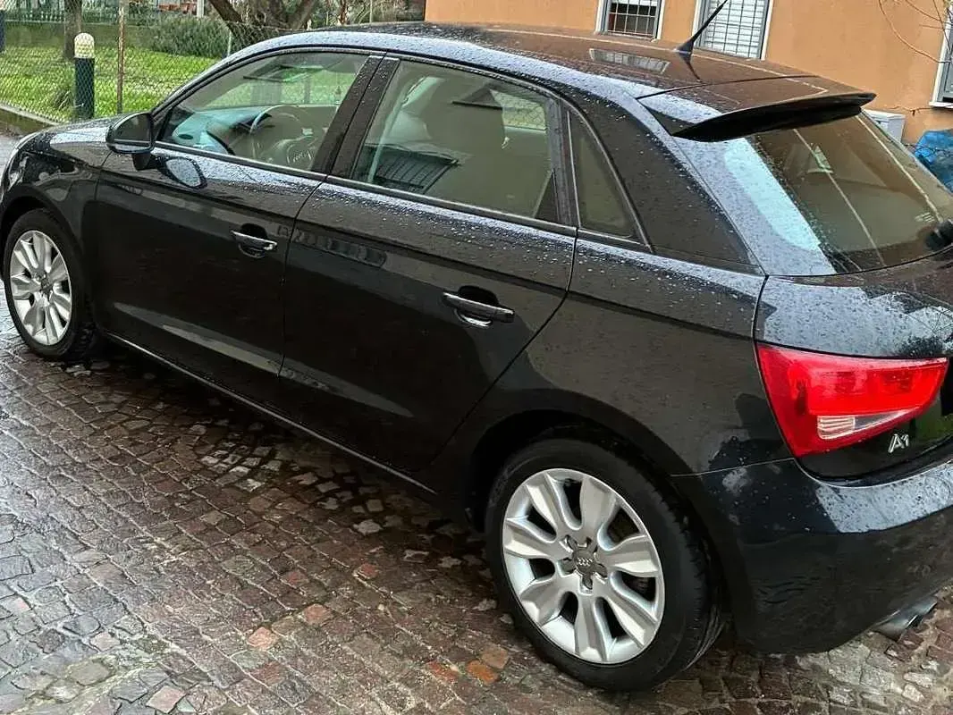 Usata Audi A1 Sportback 99 CV (72 kW) 2012 Nero Utilitaria