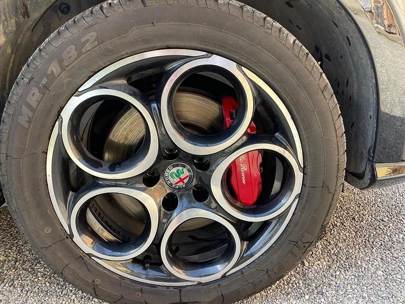 Usata Alfa Romeo Tonale 130 CV (95 kW) 2024 Marrone SUV