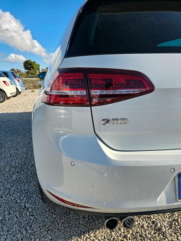 Usata VW Golf Sportsvan GTD 184 CV (135 kW) 2016 Bianco Monovolume