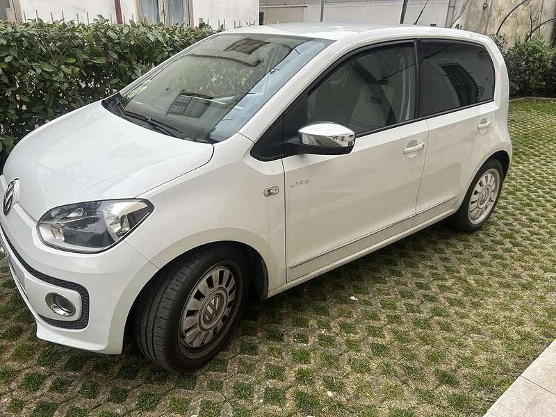 Usata VW up! Highline 60 CV (44 kW) 2012 Utilitaria