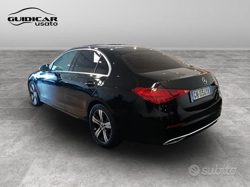 Usata Mercedes C200 163 CV (119 kW) 2023 Nero Berlina