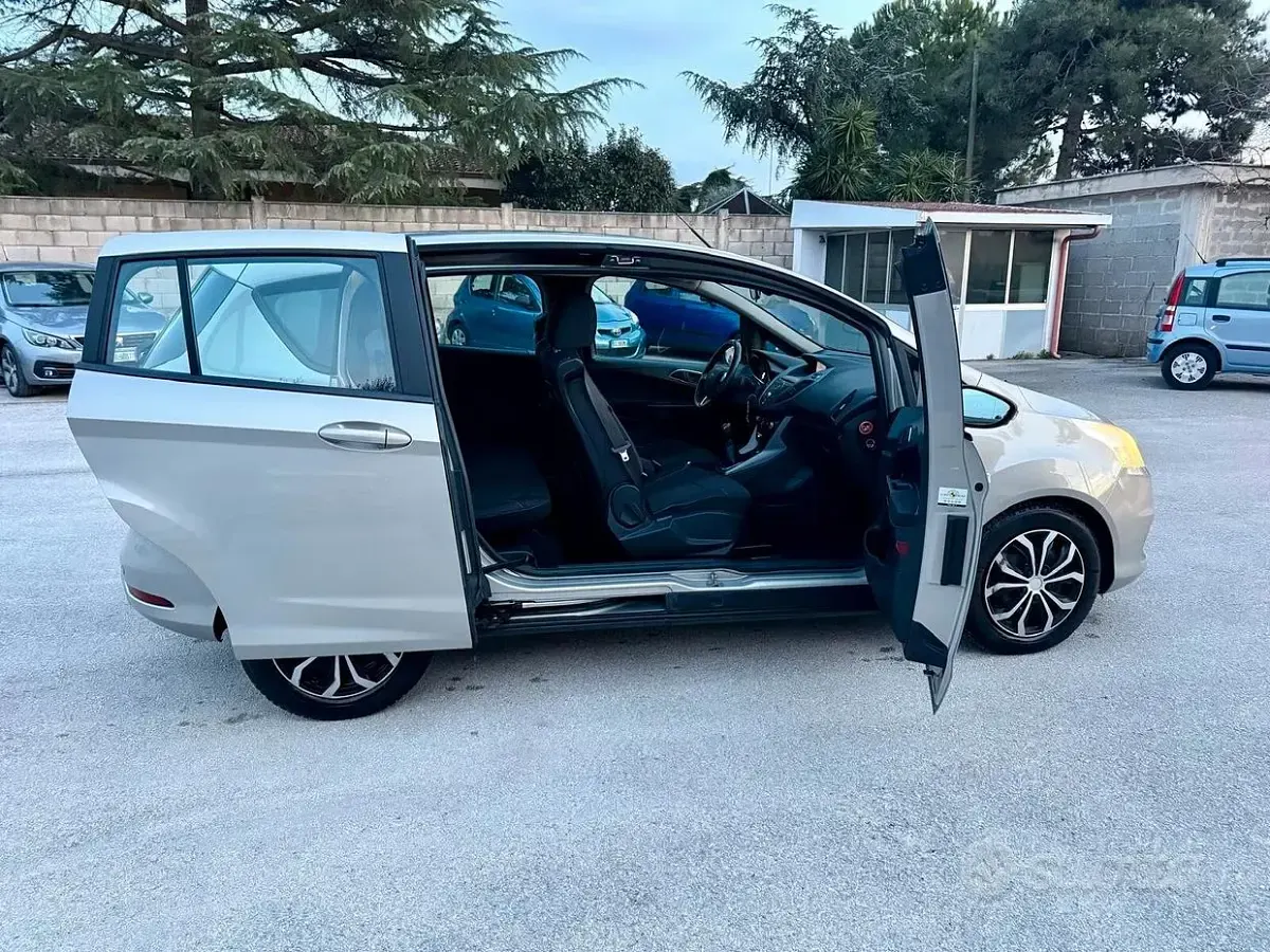 Usata Ford B-MAX 75 CV (55 kW) 2015 Marrone Monovolume