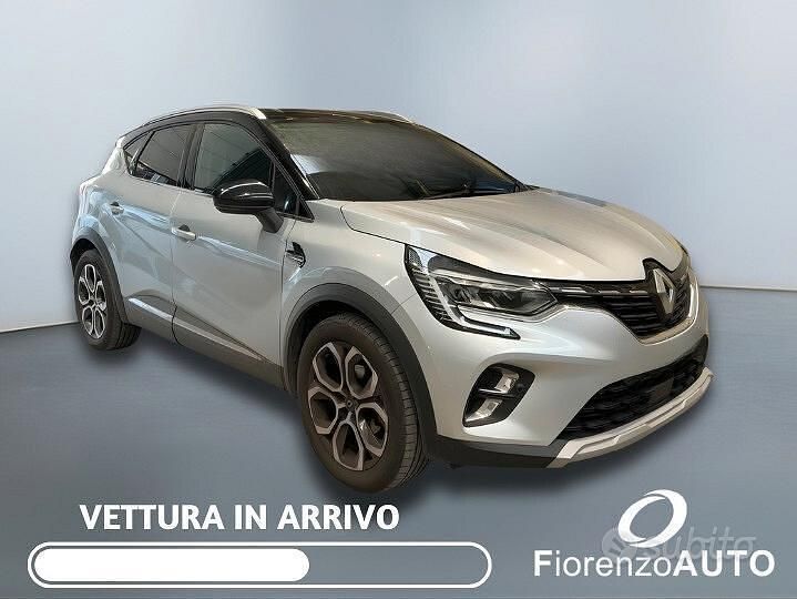 Usata Renault Captur Intens 100 CV (73 kW) 2020 Grigio SUV