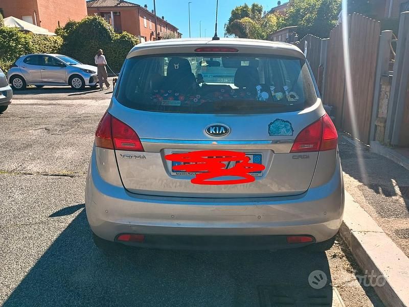 Usata Kia Venga Active 77 CV (56 kW) 2015 Grigio Utilitaria