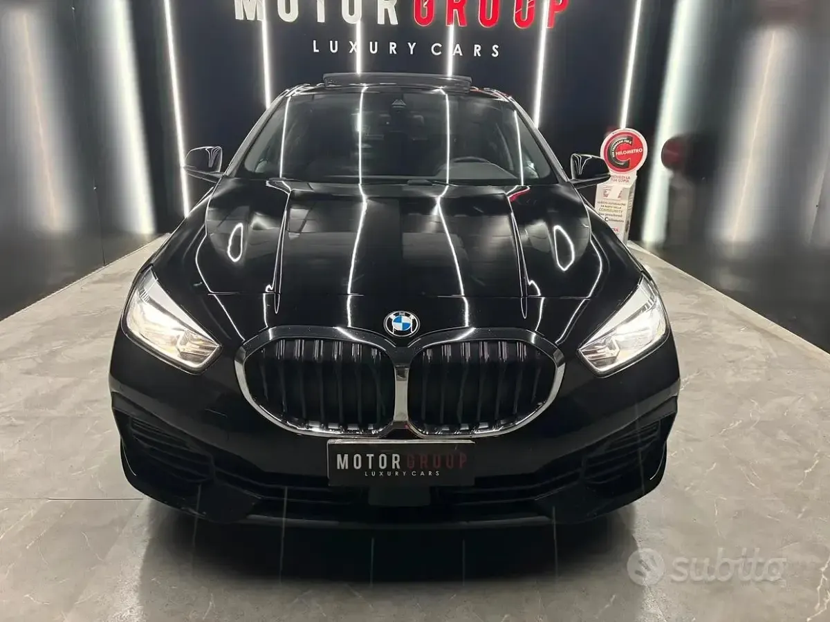Usata BMW 116 Advantage 116 CV (85 kW) 2022 Nero Utilitaria