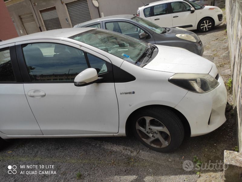 Usata Toyota Yaris Hybrid 2013 Bianco Utilitaria