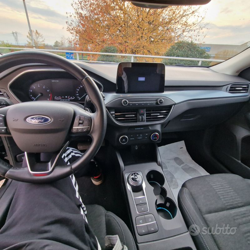 Usata Ford Focus 125 CV (91 kW) 2018 Nero Berlina