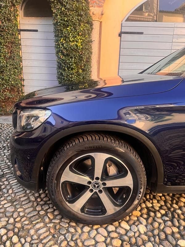 Usata Mercedes GLC250 203 CV (149 kW) 2018 Blu Station wagon