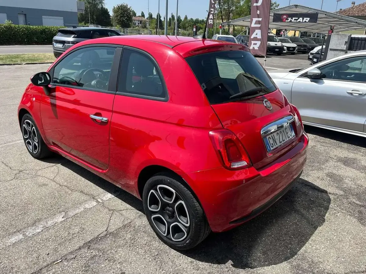 Usata Fiat 500 69 CV (50 kW) 2022 Rosso passione Utilitaria