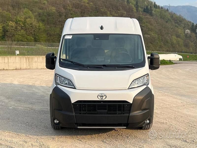 Nuova Toyota Proace 120 CV (88 kW) 2025 Bianco Monovolume