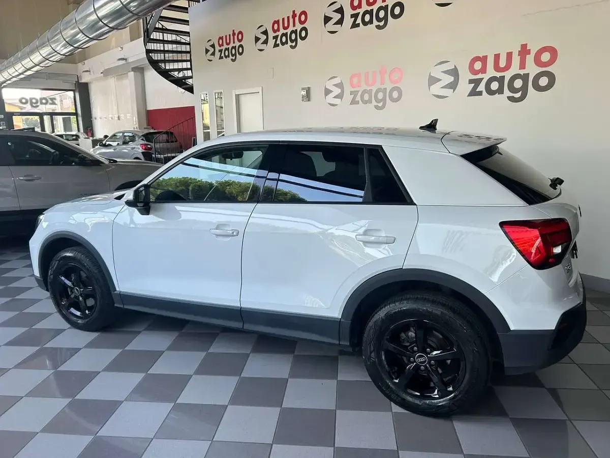 Usata Audi Q2 Advanced 110 CV (80 kW) 2024 Bianco SUV