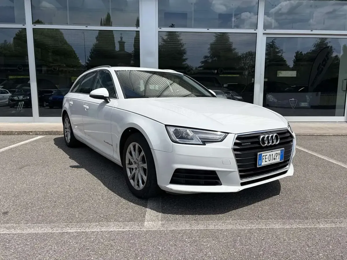 Usata Audi A4 Business 190 CV (139 kW) 2016 Ibisweiss Station wagon