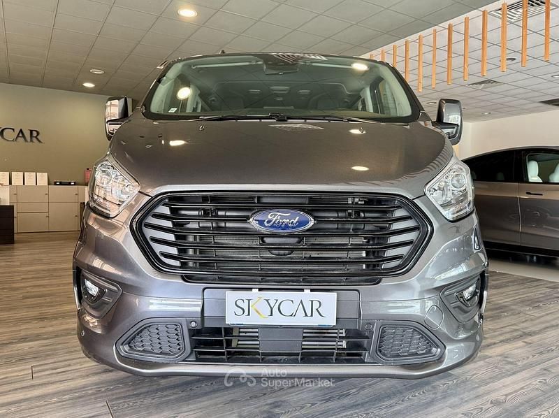 Usata Ford Tourneo Sport 170 CV (125 kW) 2024 Gray Monovolume