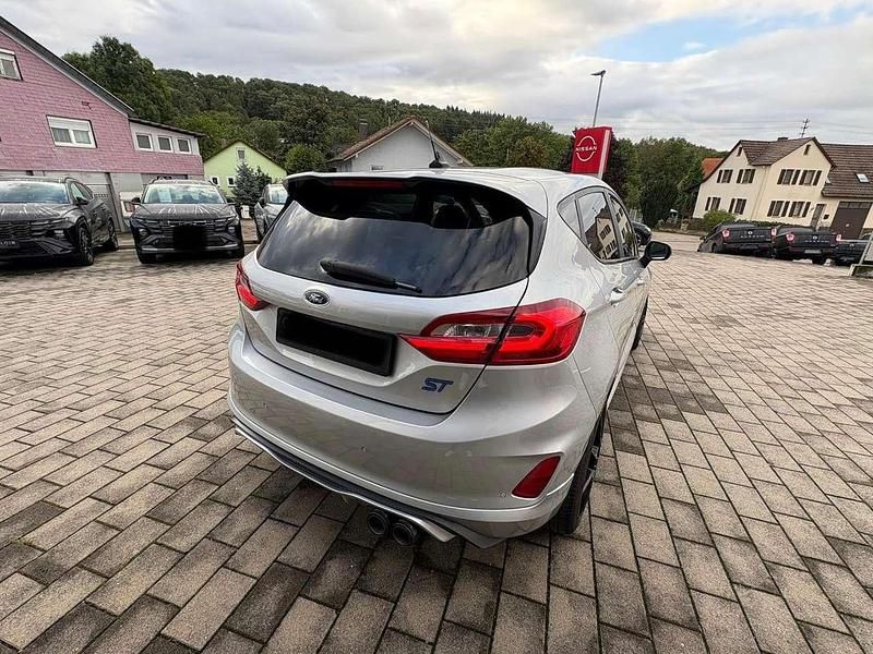 Usata Ford Fiesta ST 205 CV (150 kW) 2019 Argento Berlina