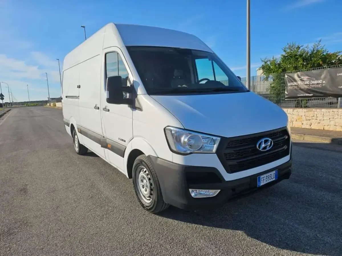Usata Hyundai H 350 150 CV (110 kW) 2016 Bianco Furgone