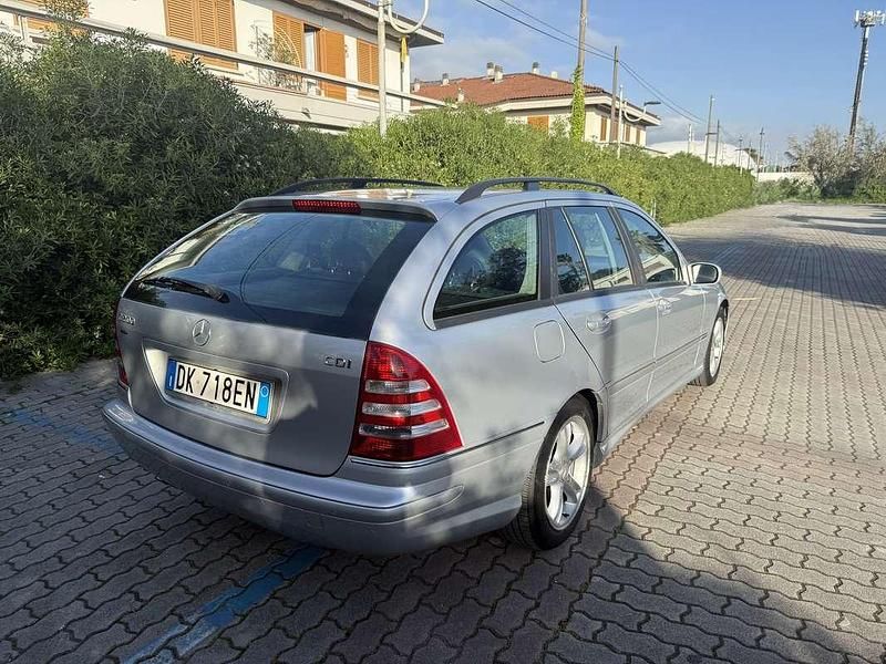 Usata Mercedes C220 Avantgarde 143 CV (105 kW) 2007 Grigio Station wagon