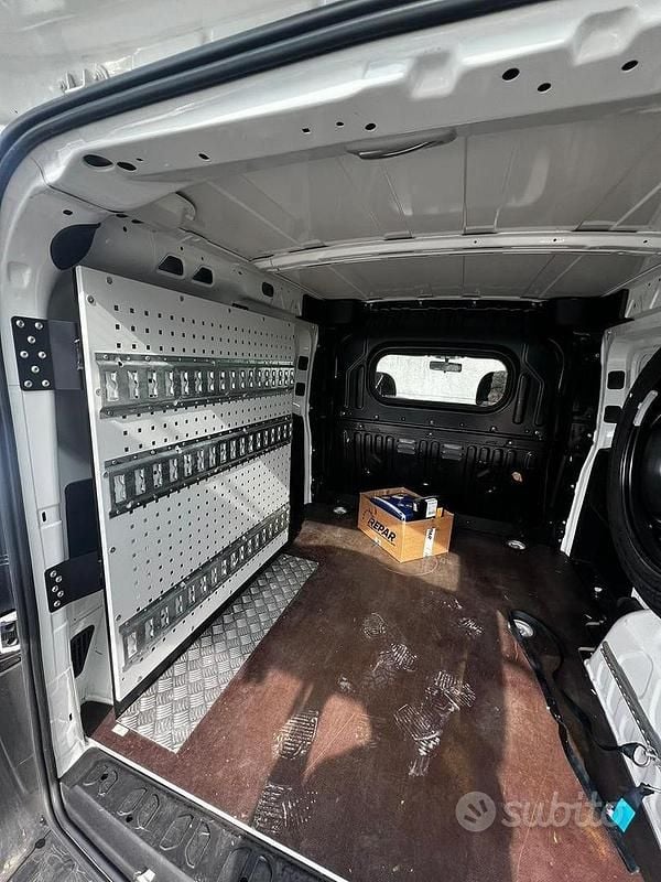 Usata Fiat Doblò 120 CV (88 kW) 2016 Bianco Monovolume