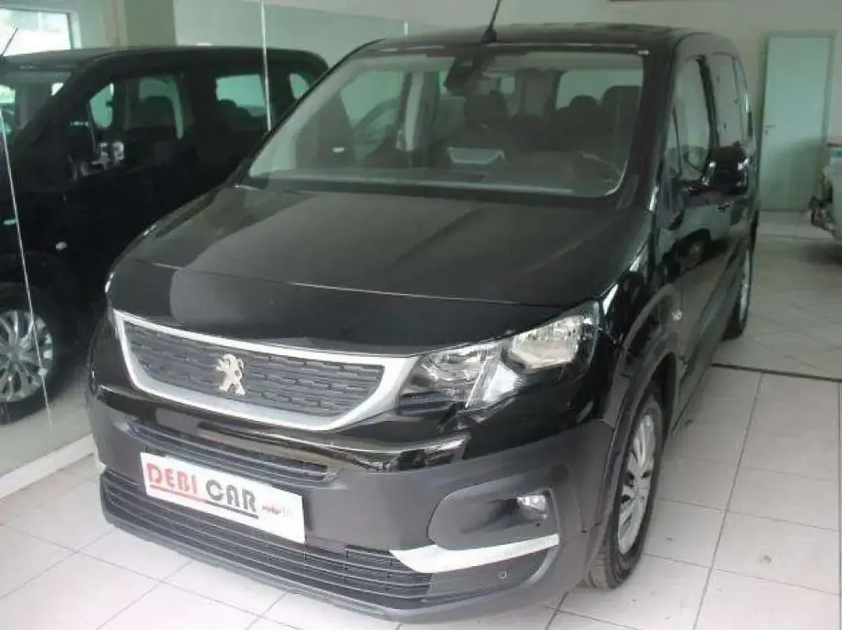 Usata Peugeot Rifter 110 CV (80 kW) 2021 Nero Monovolume