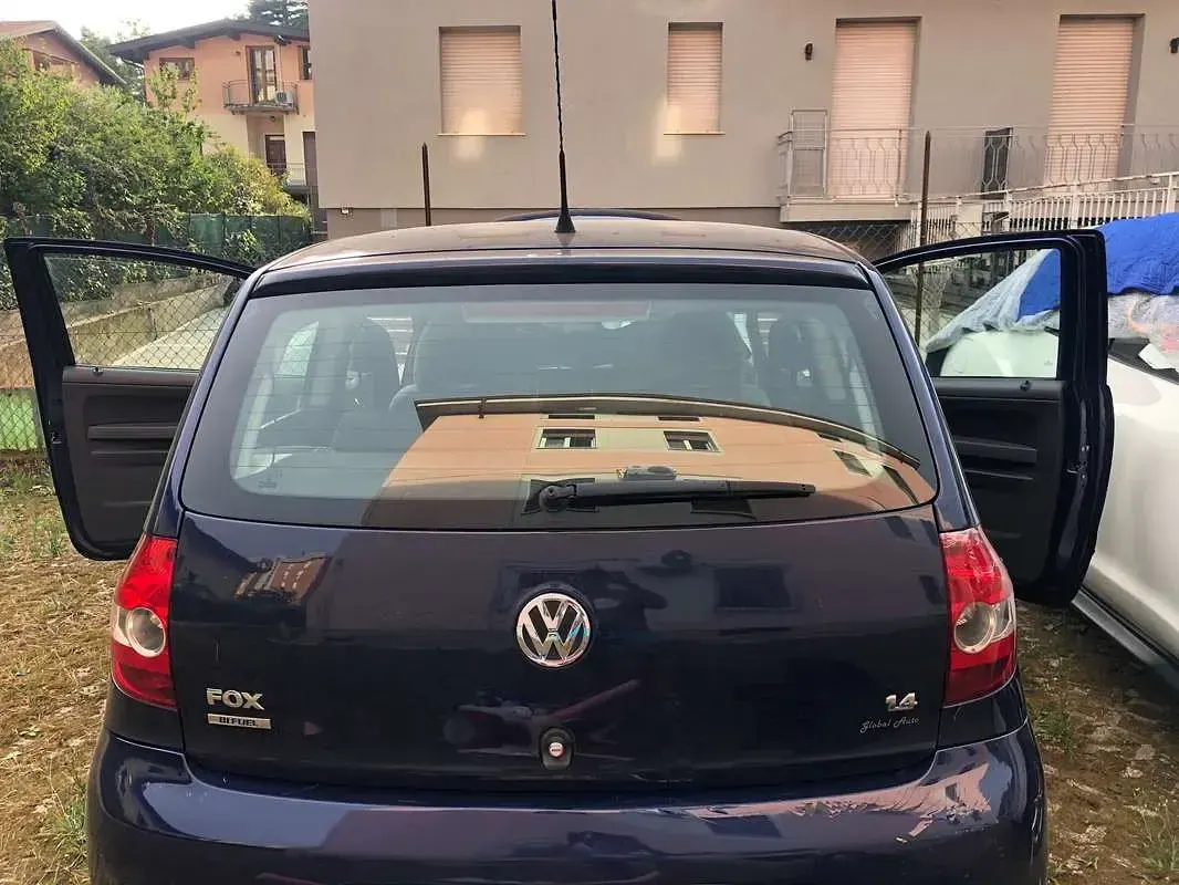 Usata VW Fox 75 CV (55 kW) 2008 Blu/azzurro Utilitaria