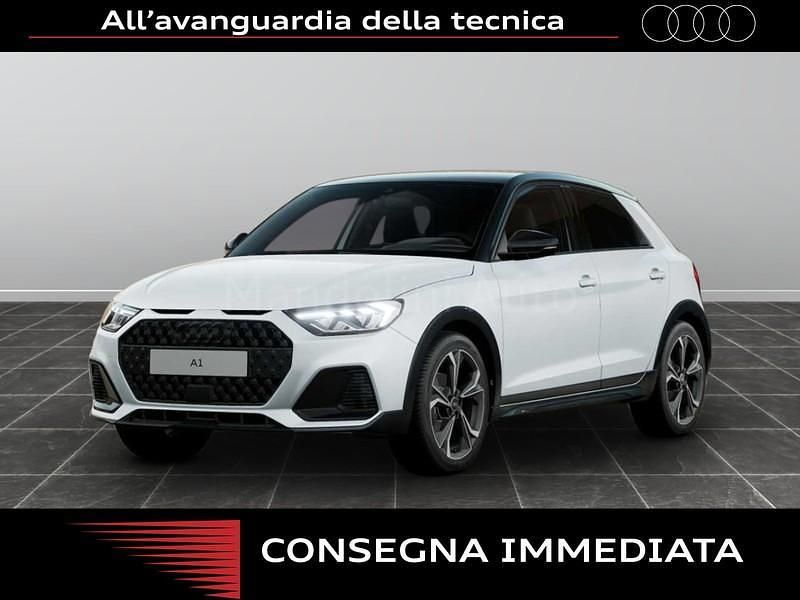Bianco Nuova 2025 Audi A1 Comfort Due volumi | 33.135 € (Cara) - Immagine 1/4