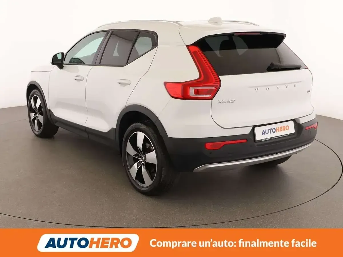 Usata Volvo XC40 Momentum 150 CV (110 kW) 2019 Bianco SUV