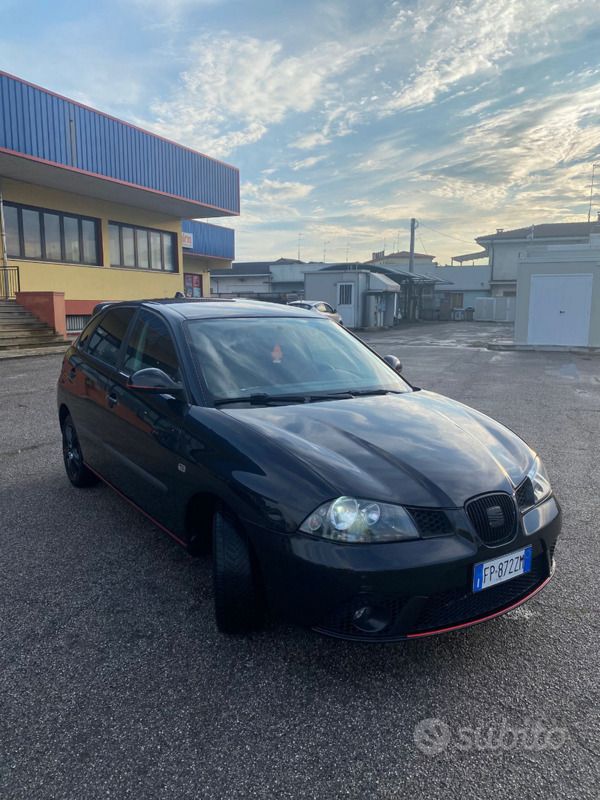 Usata Seat Ibiza 80 CV (58 kW) 2008 Nero Berlina