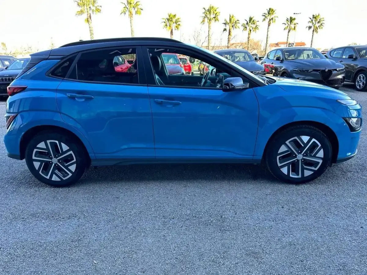 Usata Hyundai Kona 27 kW (38 CV) 2021 Bicolor SUV