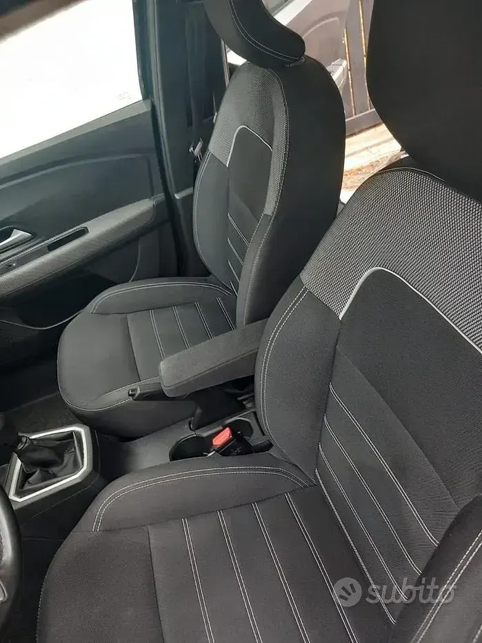 Usata Dacia Sandero 65 CV (47 kW) 2023 Grigio Berlina