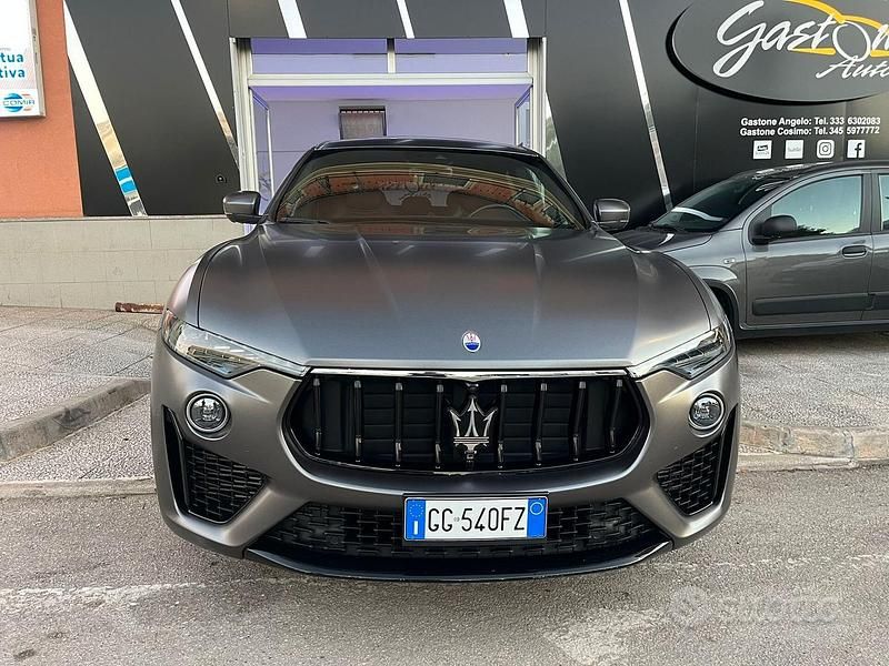 Usata Maserati Levante 250 CV (183 kW) 2021 Grigio SUV