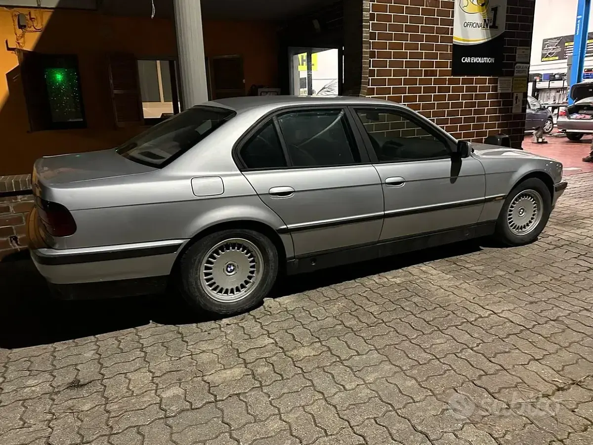 Usata BMW 728 193 CV (141 kW) 1996 Grigio Berlina