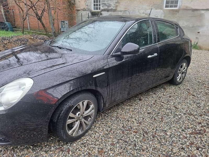 Usata Alfa Romeo Giulietta Distinctive 105 CV (77 kW) 2013 Nero Berlina