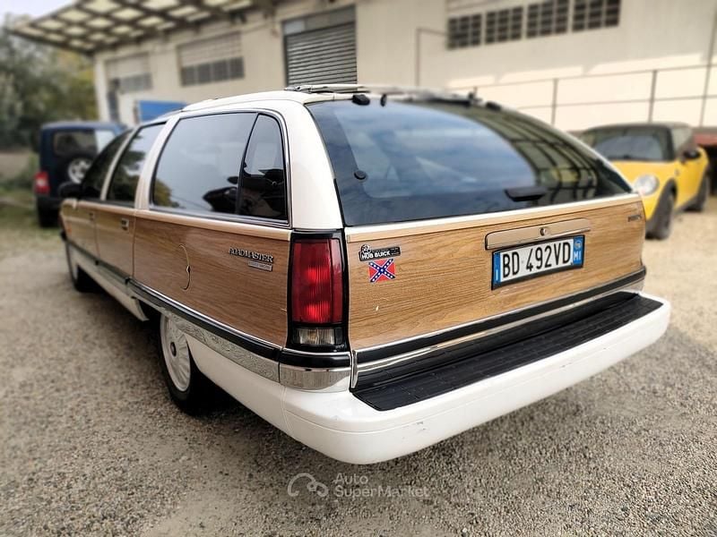 Usata Buick Park Avenue 173 CV (127 kW) 1992 Bianco Berlina