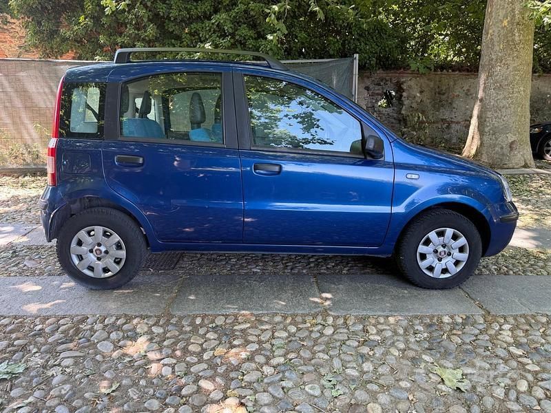 Usata Fiat Panda Emotion 69 CV (50 kW) 2006 Blu Utilitaria