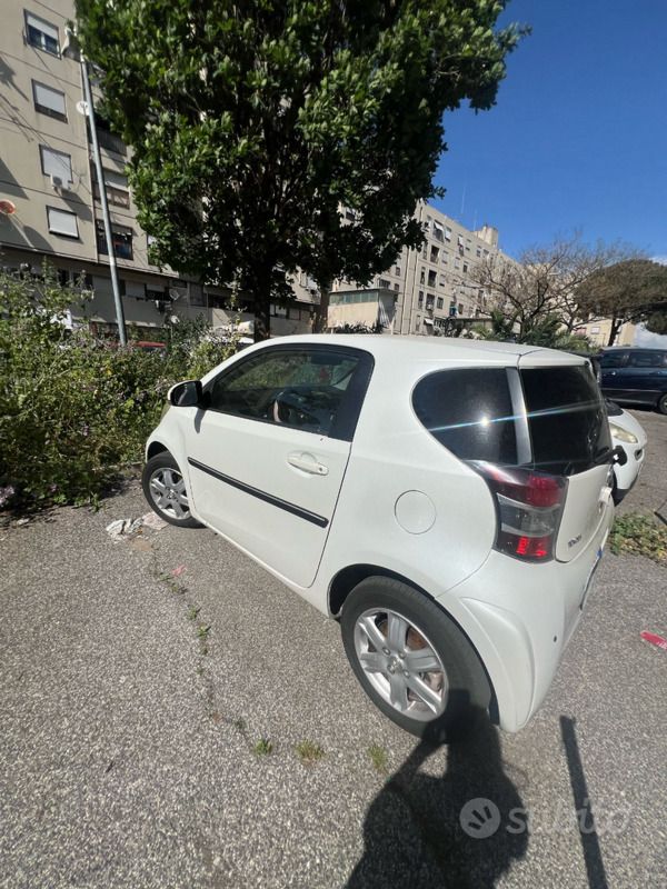Usata Toyota iQ 2009 Bianco Utilitaria