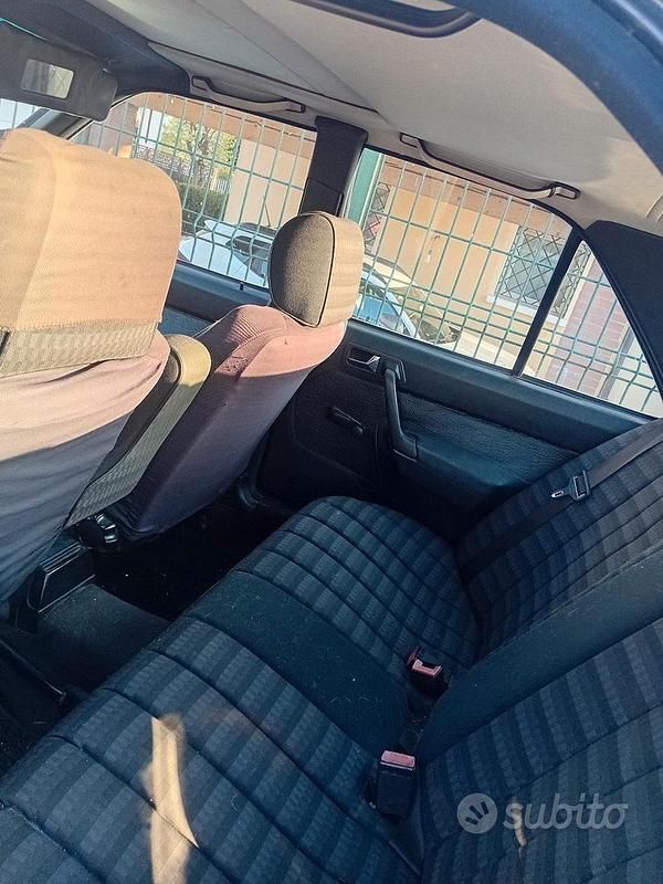 Usata Mercedes 190 1992 Nero Berlina