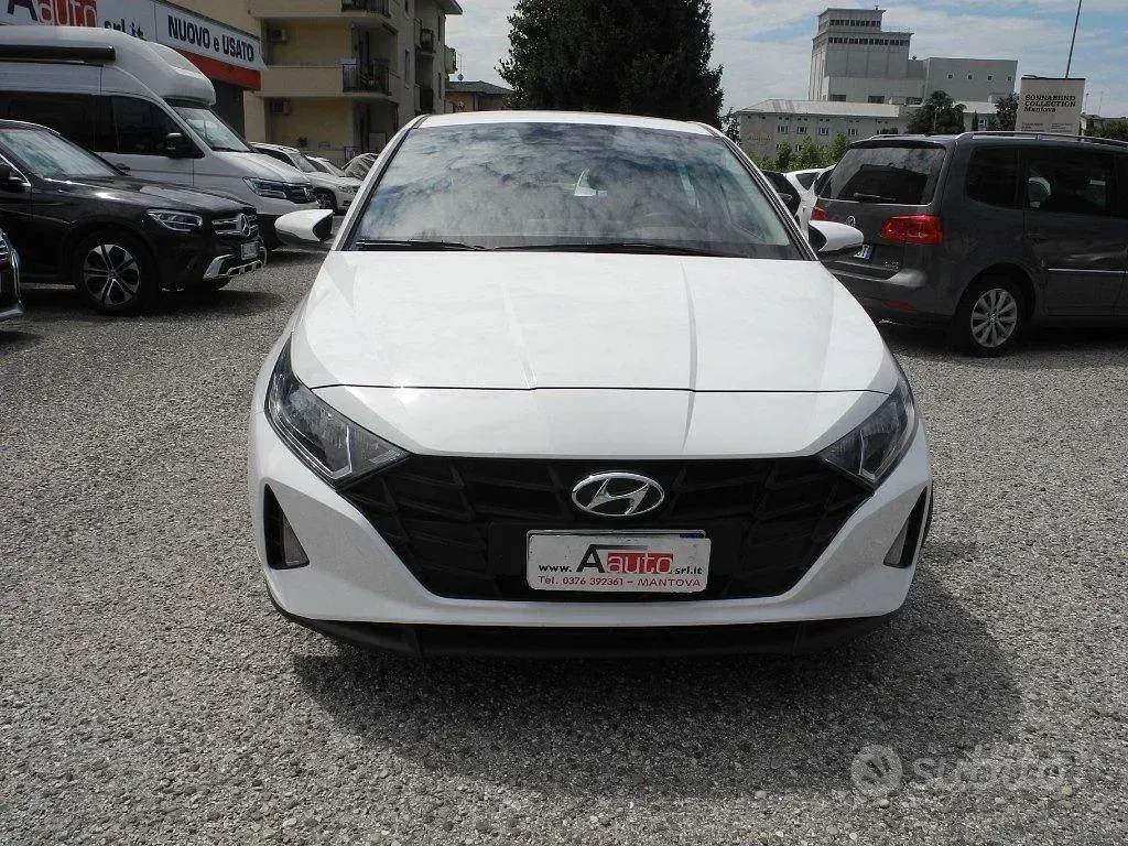 Usata Hyundai i20 84 CV (61 kW) 2023 Bianco Utilitaria