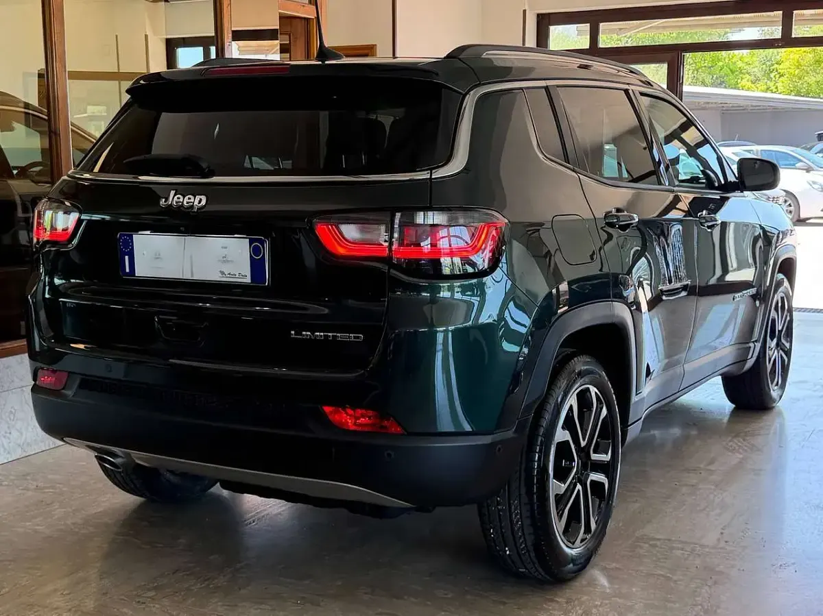 Usata Jeep Compass Limited 131 CV (96 kW) 2017 Grigio SUV