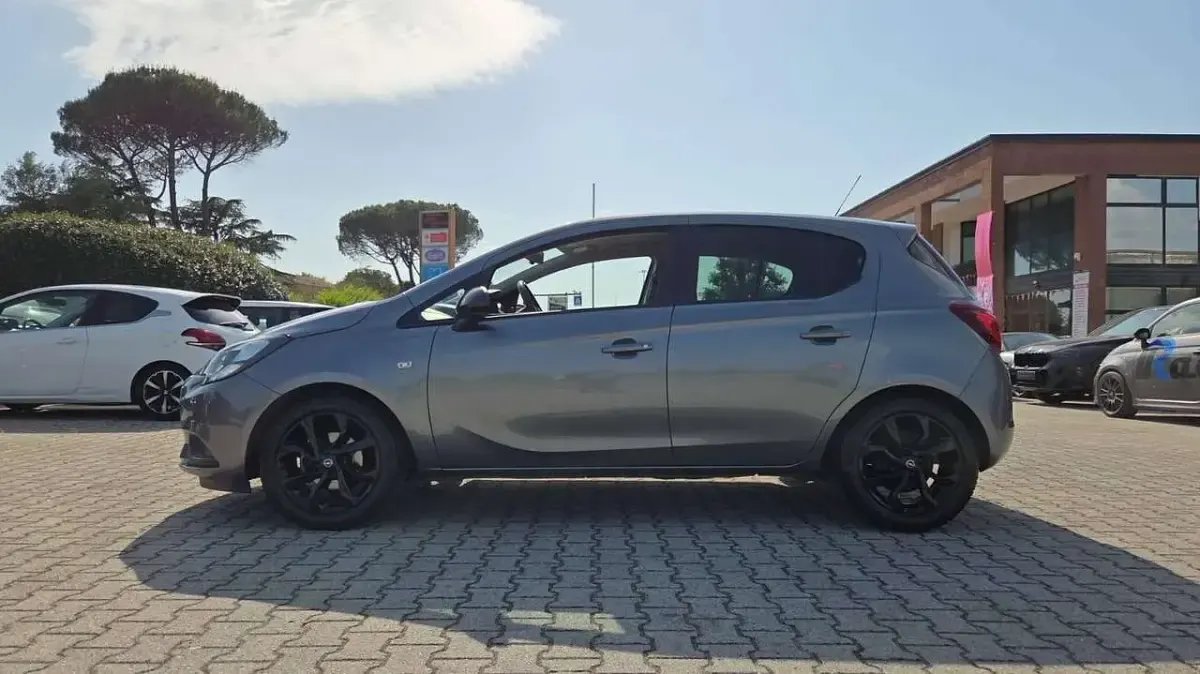 Usata Opel Corsa Edition 71 CV (52 kW) 2018 Grigio Utilitaria