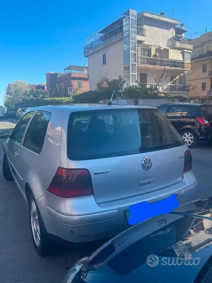 Usata VW Golf IV 101 CV (74 kW) 2004 Grigio Berlina