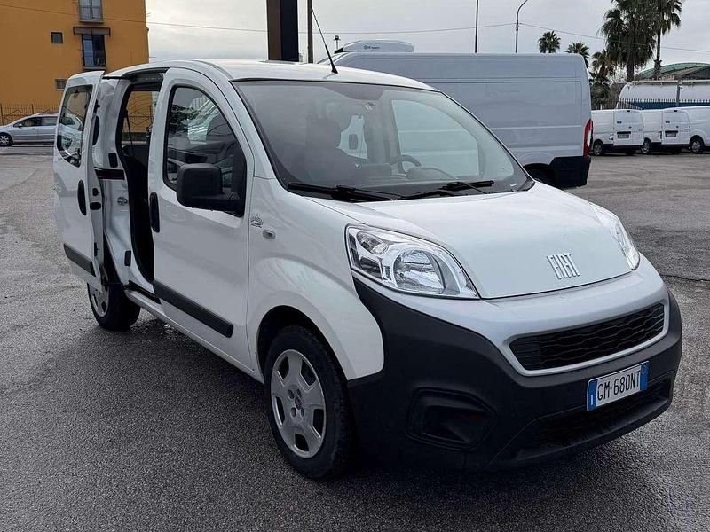 Bianco Usata 2023 Fiat Fiorino Monovolume | 9500 € (Buon prezzo) - Immagine 1/4
