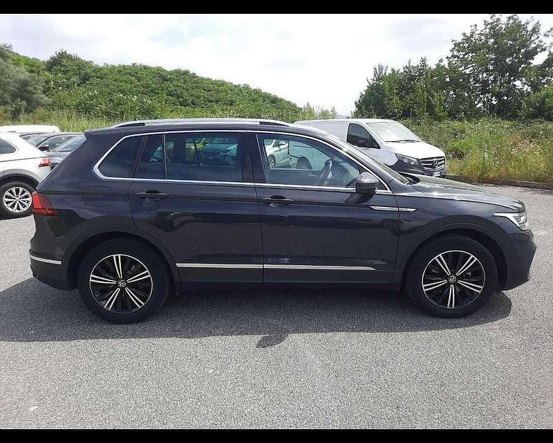 Usata VW Tiguan Life 150 CV (110 kW) 2021 Grigio SUV